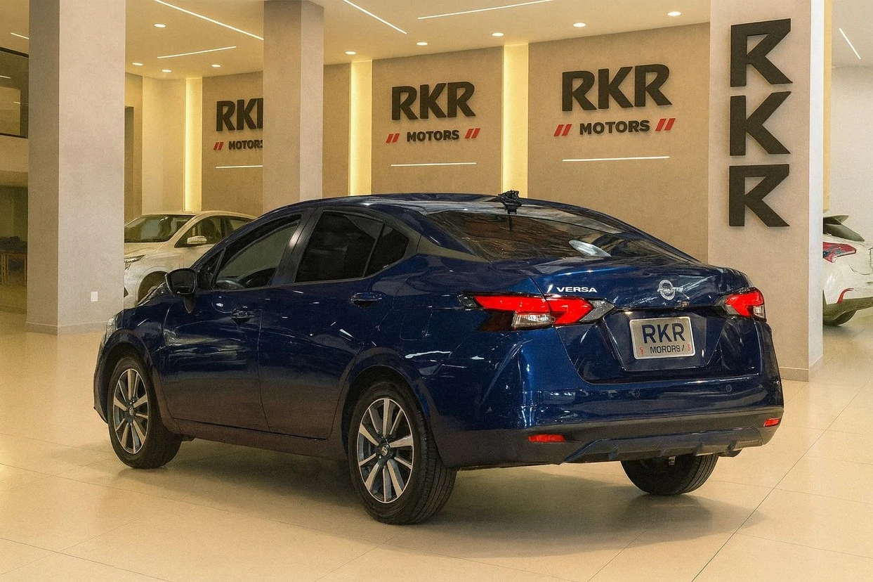 NISSAN VERSA