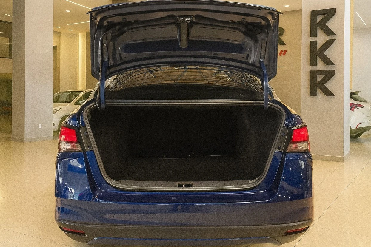 NISSAN VERSA