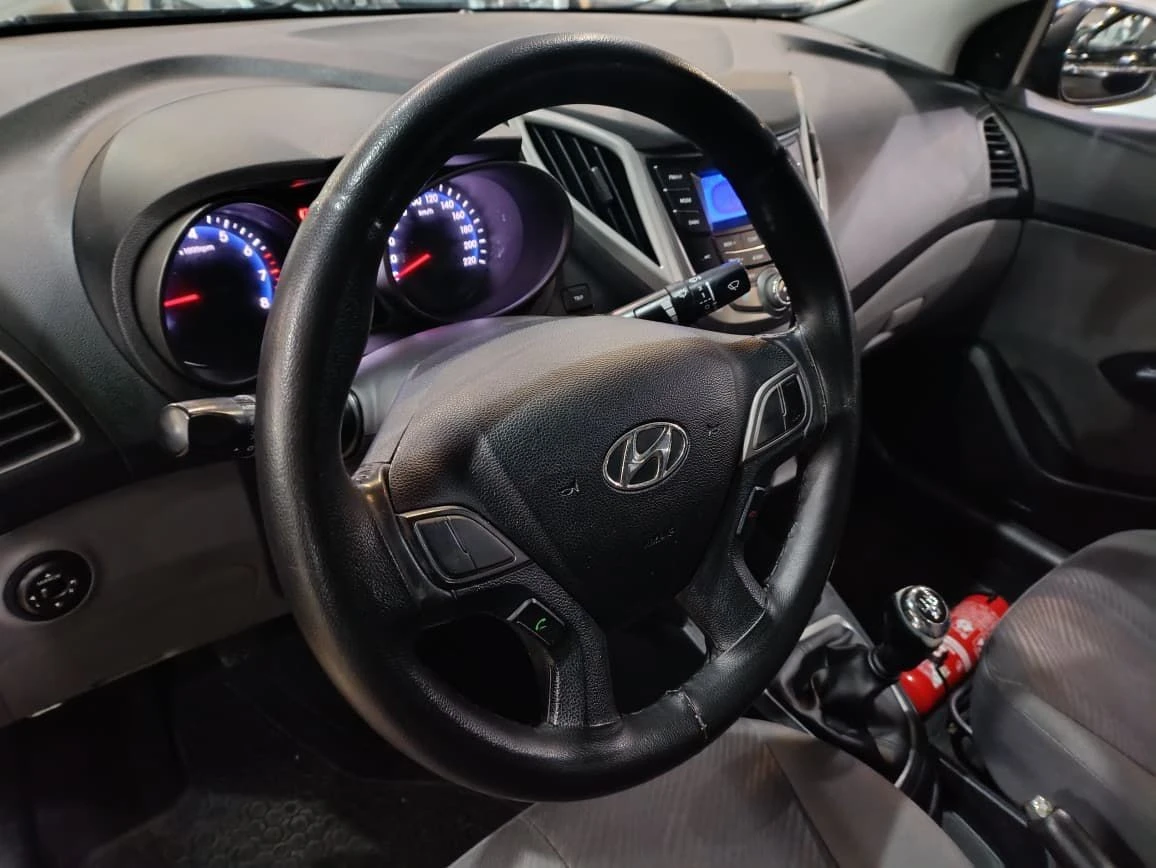 HYUNDAI HB20S