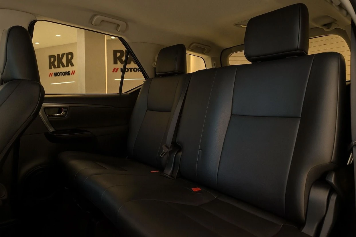 TOYOTA HILUX SW4