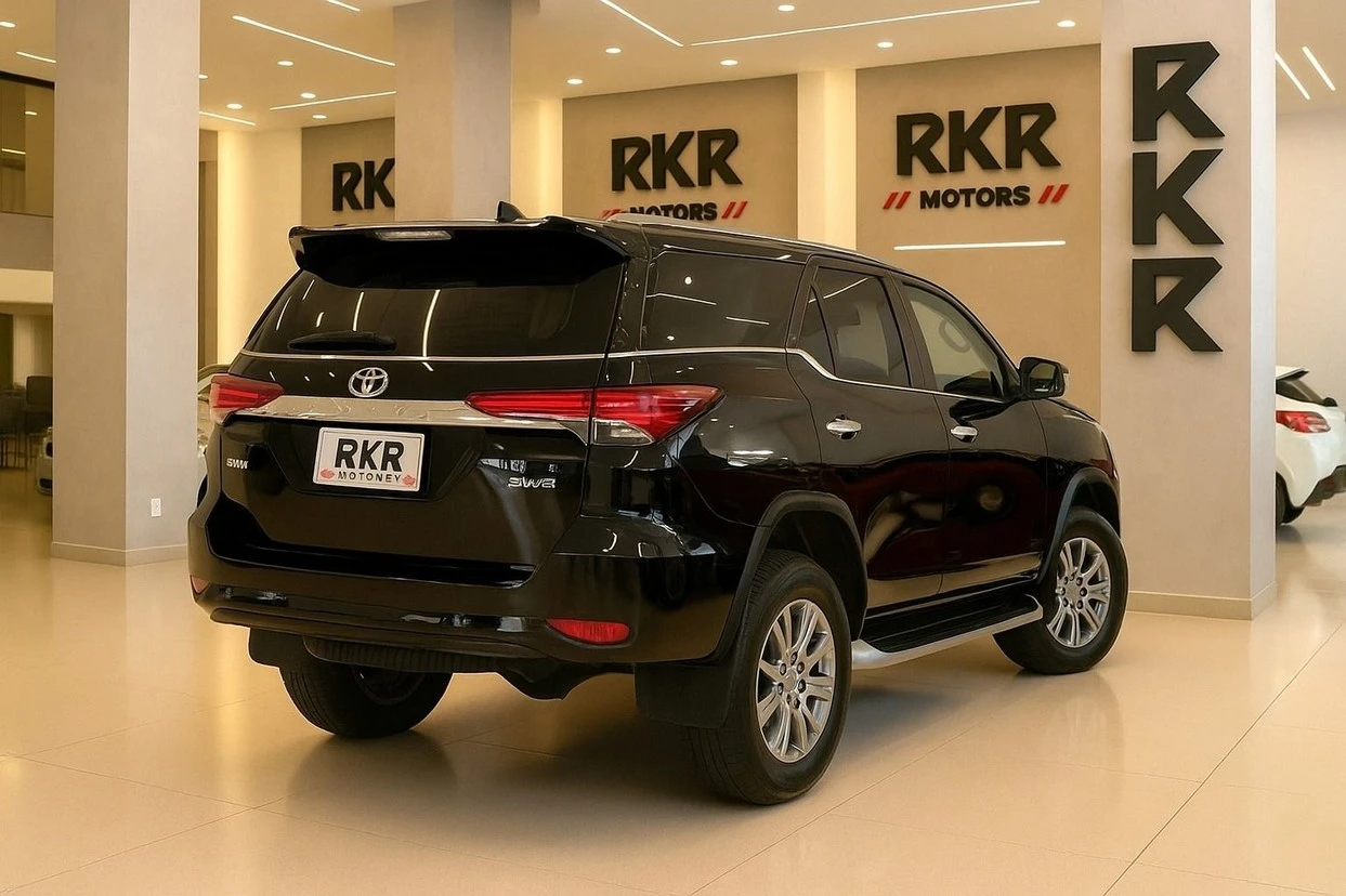 TOYOTA HILUX SW4