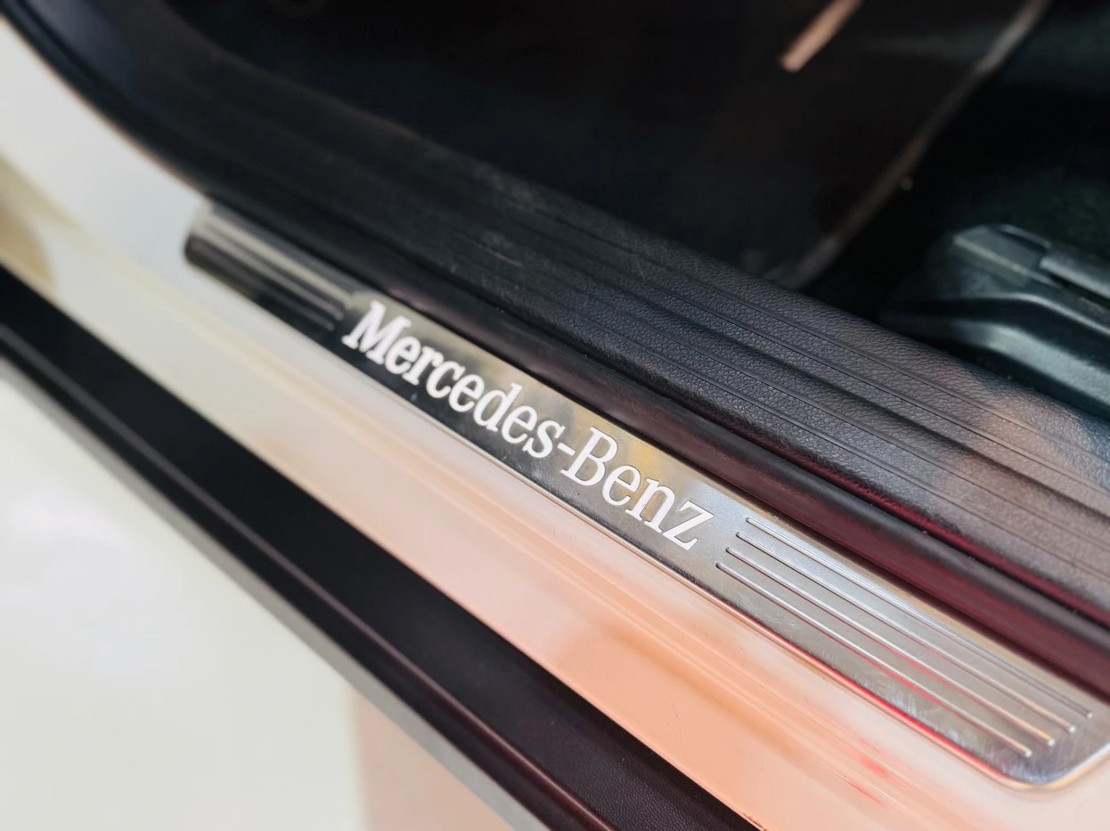 MERCEDES-BENZ GLA 200