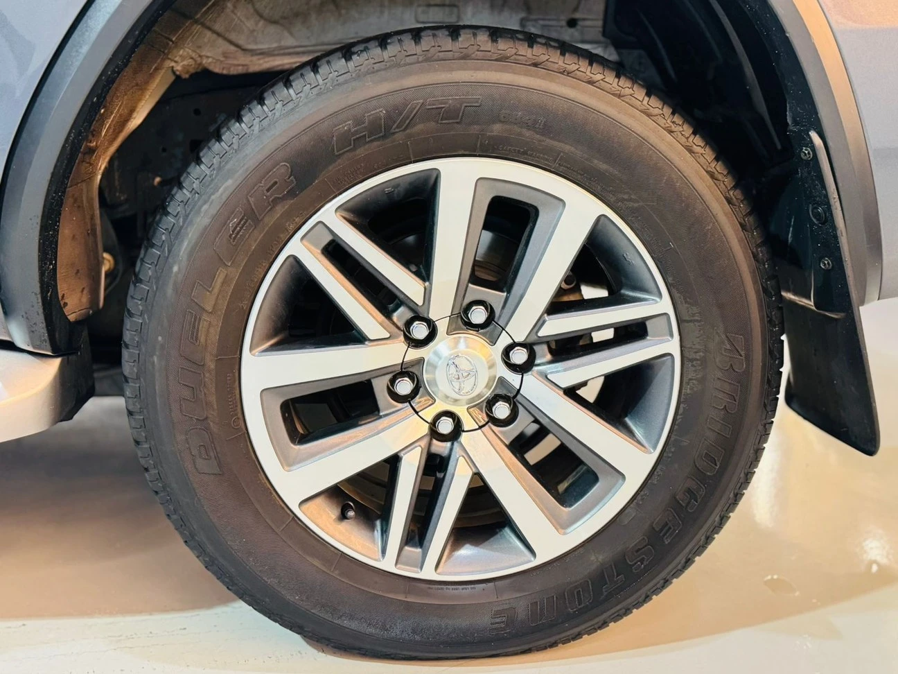 TOYOTA HILUX SW4