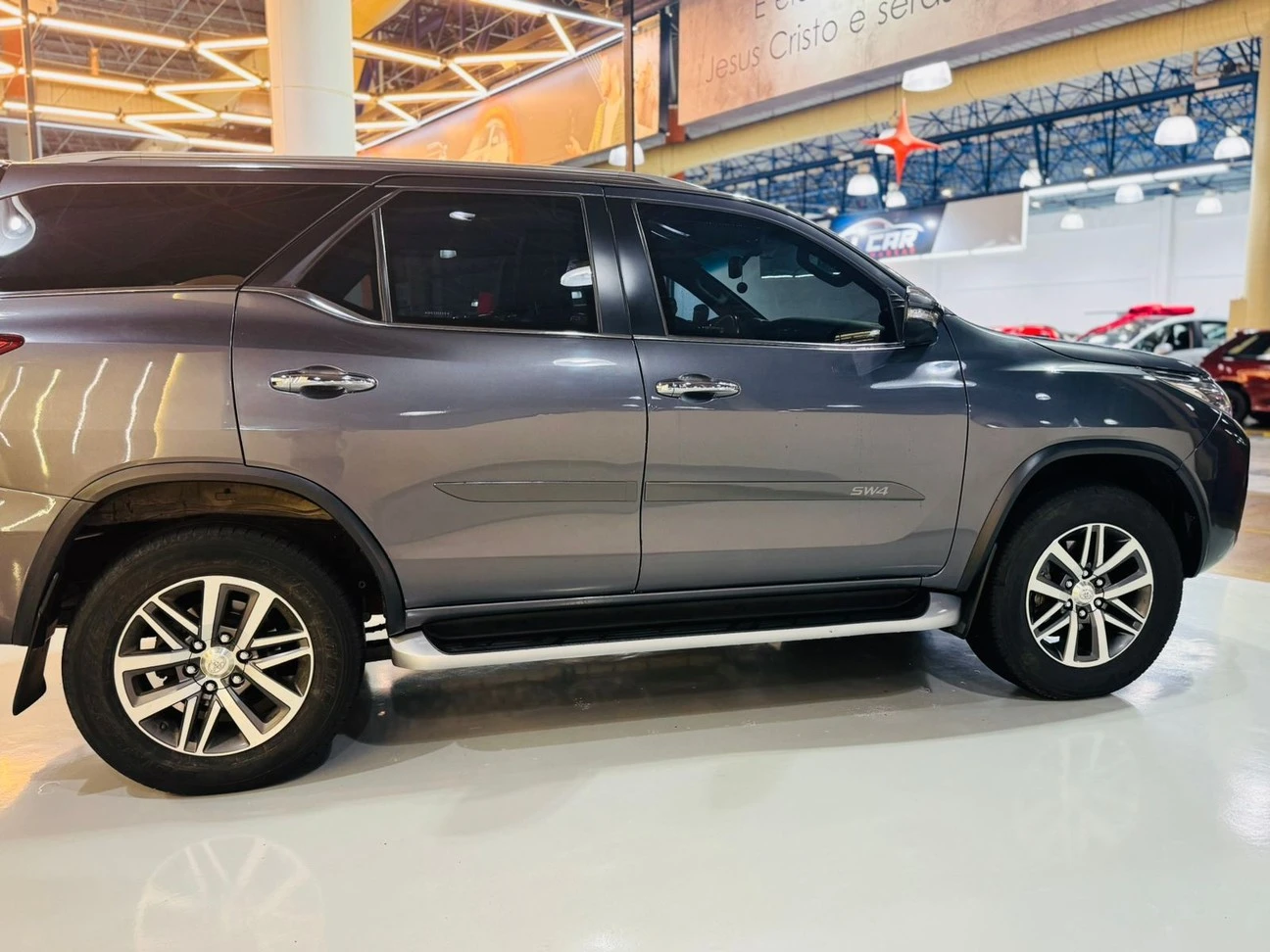 TOYOTA HILUX SW4