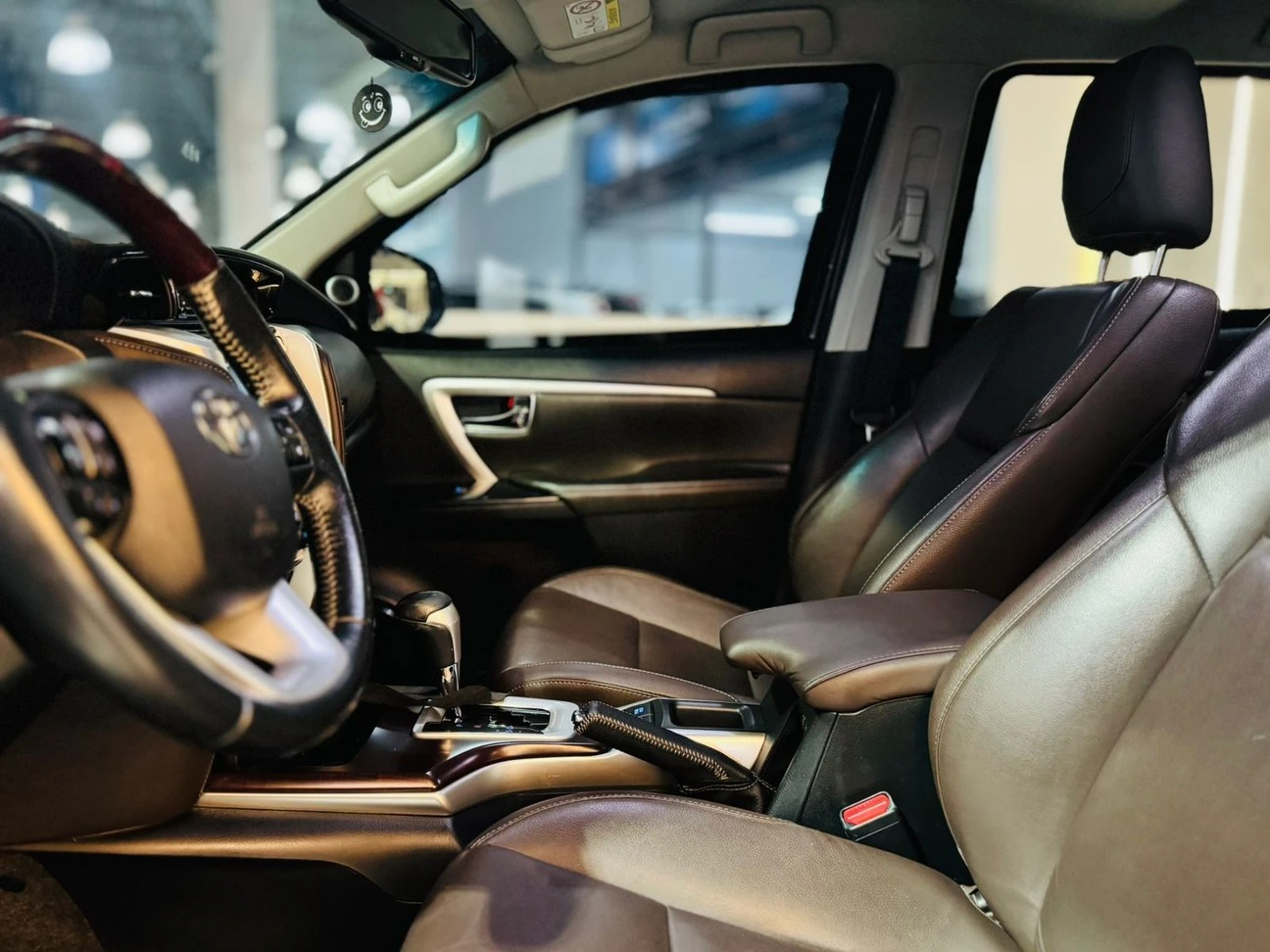 TOYOTA HILUX SW4
