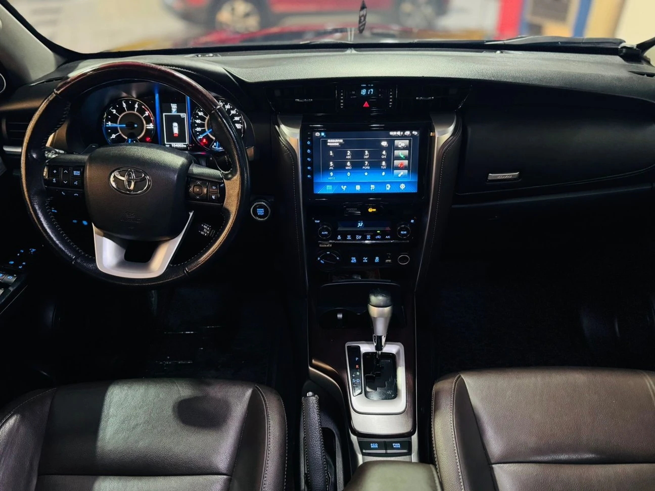 TOYOTA HILUX SW4