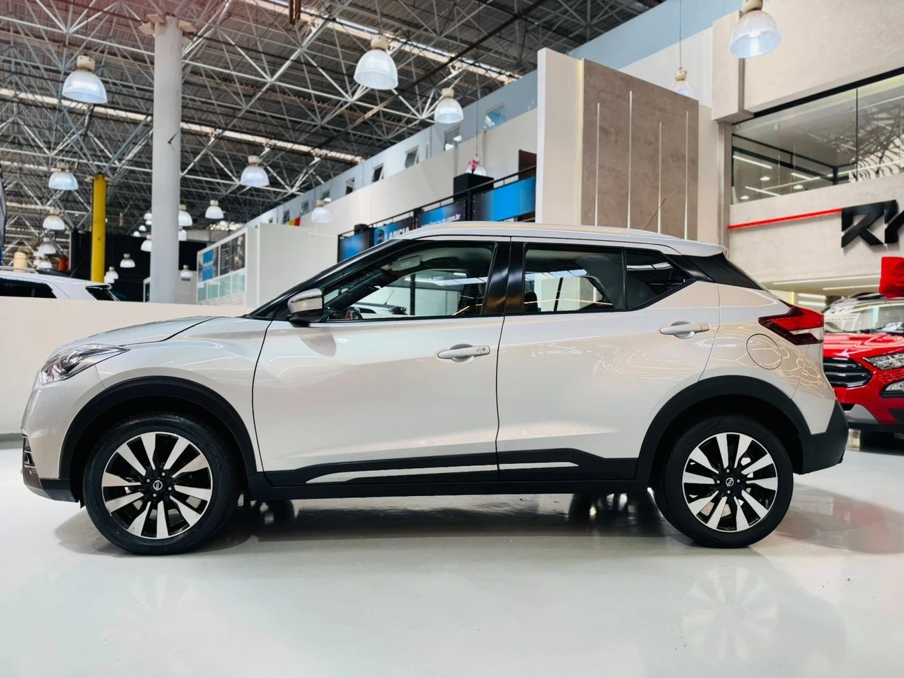 NISSAN KICKS