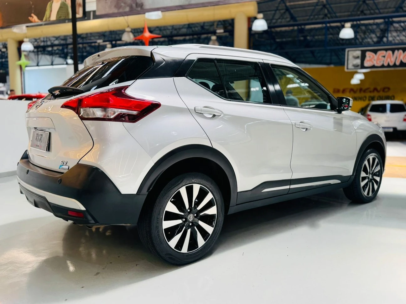 NISSAN KICKS