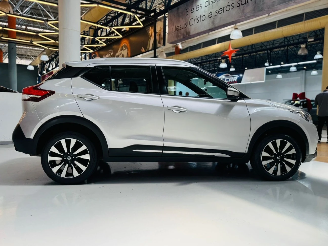 NISSAN KICKS