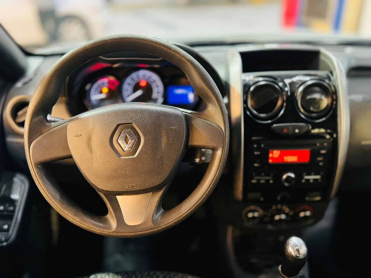 RENAULT DUSTER