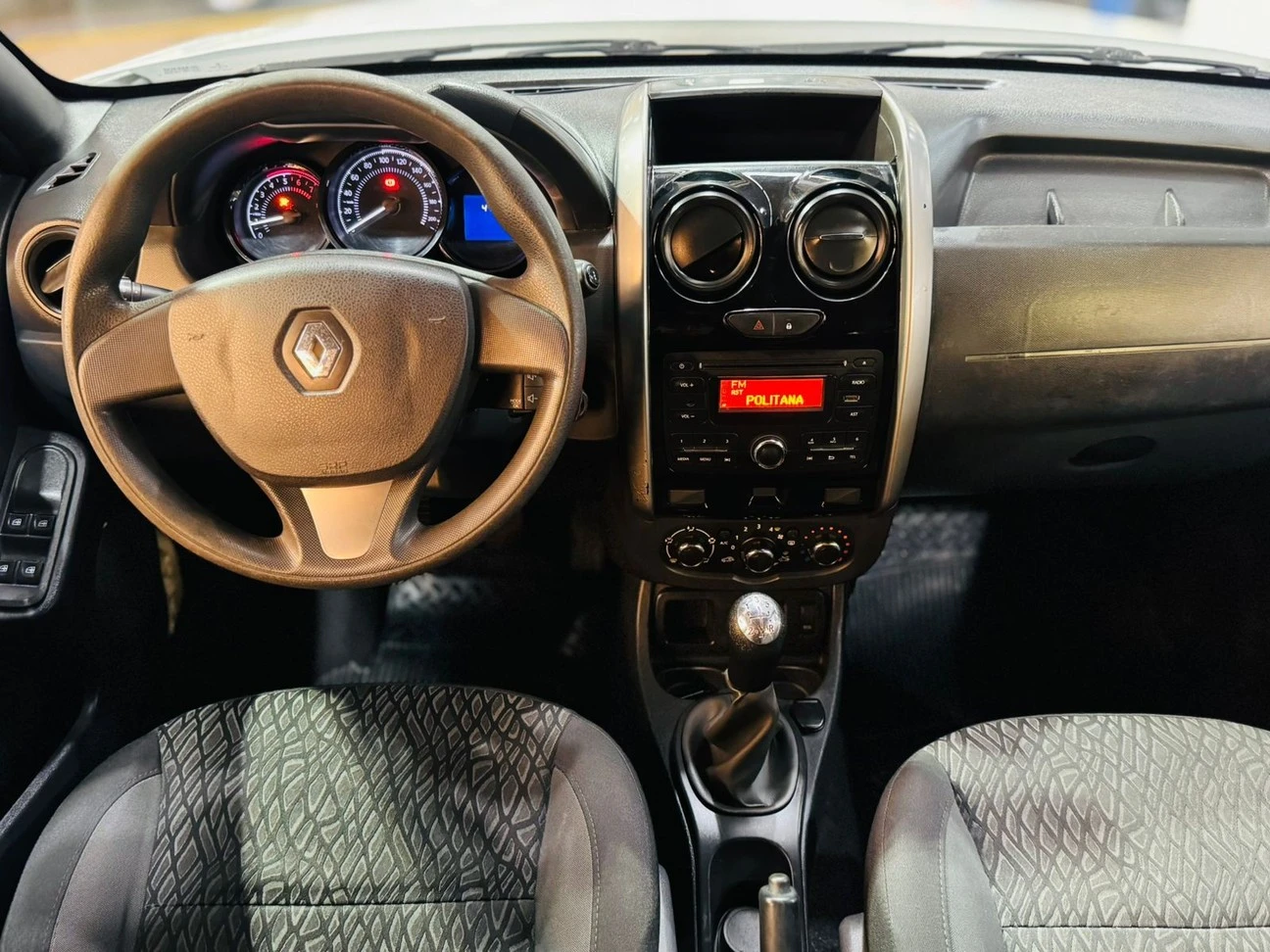 RENAULT DUSTER