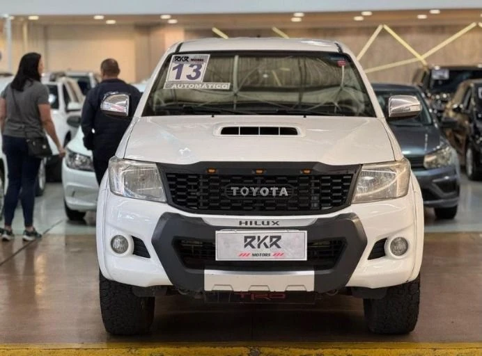 TOYOTA HILUX