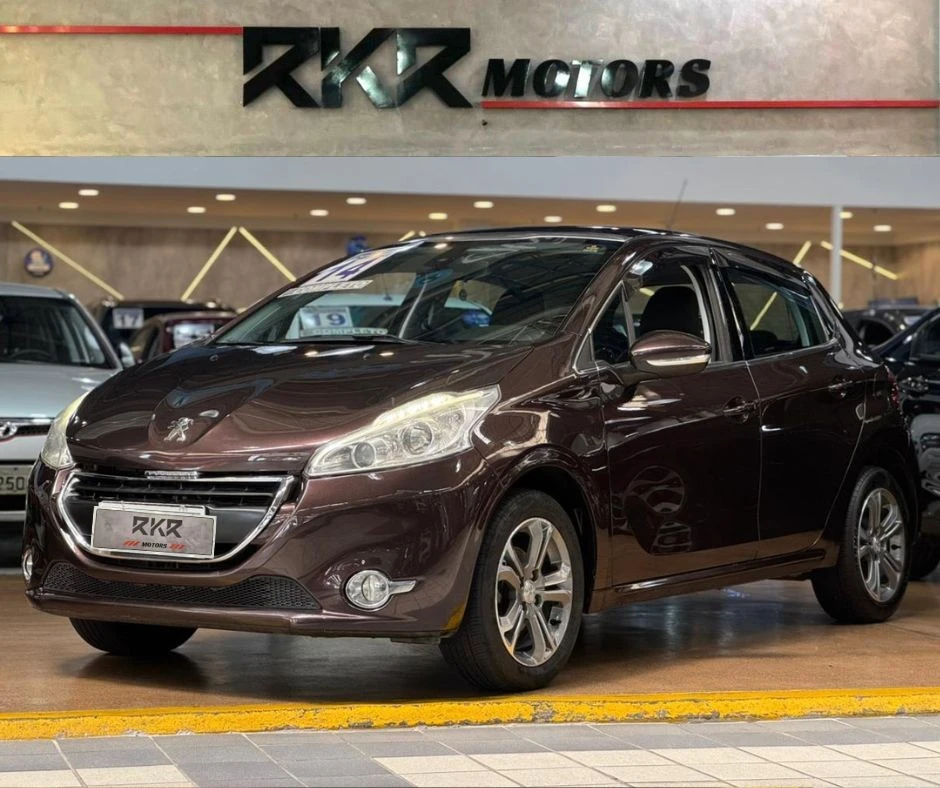 PEUGEOT 208