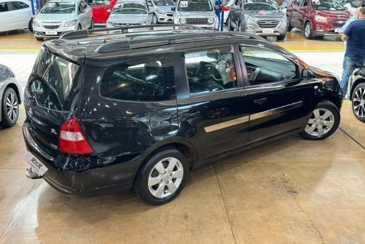 NISSAN GRAND LIVINA