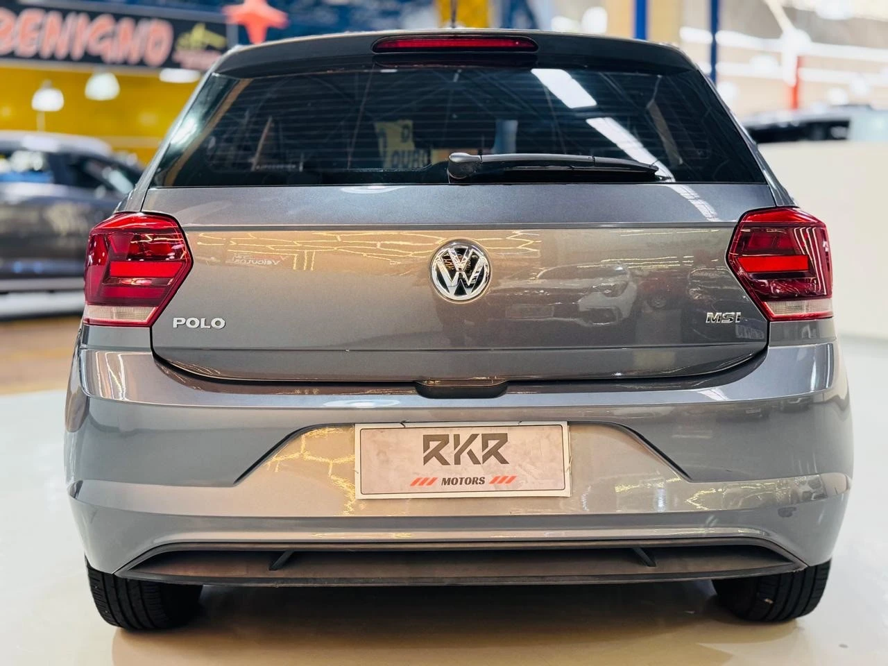 VOLKSWAGEN POLO