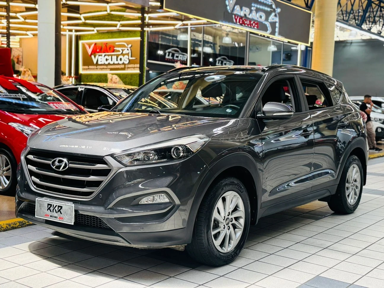HYUNDAI TUCSON