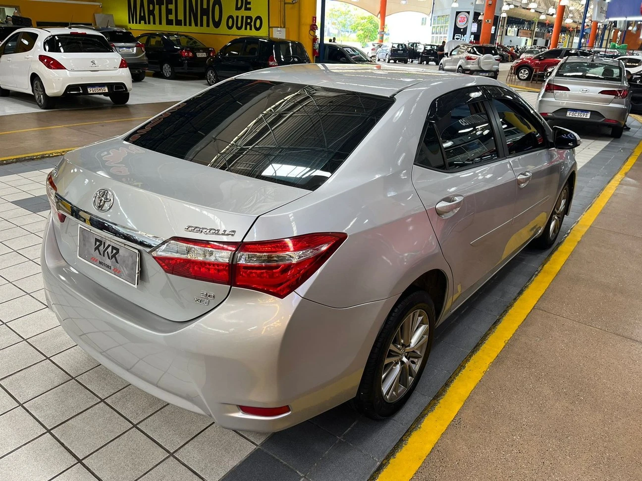 TOYOTA COROLLA
