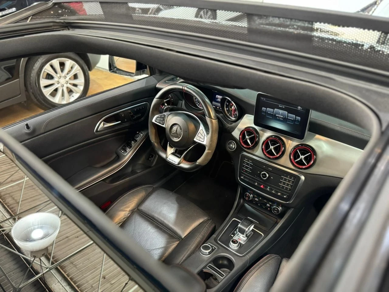 MERCEDES-BENZ GLA 45 AMG