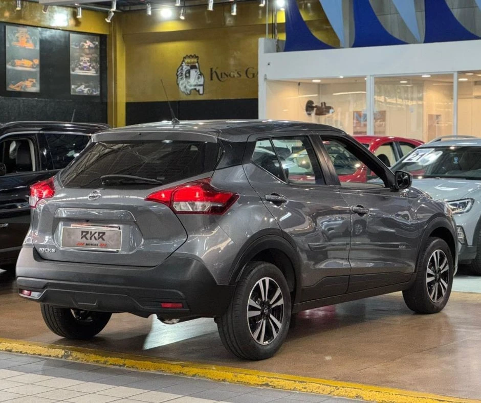 NISSAN KICKS