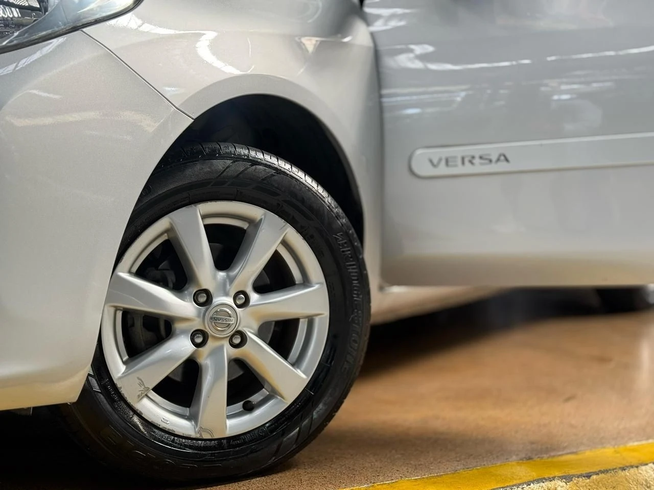 NISSAN VERSA