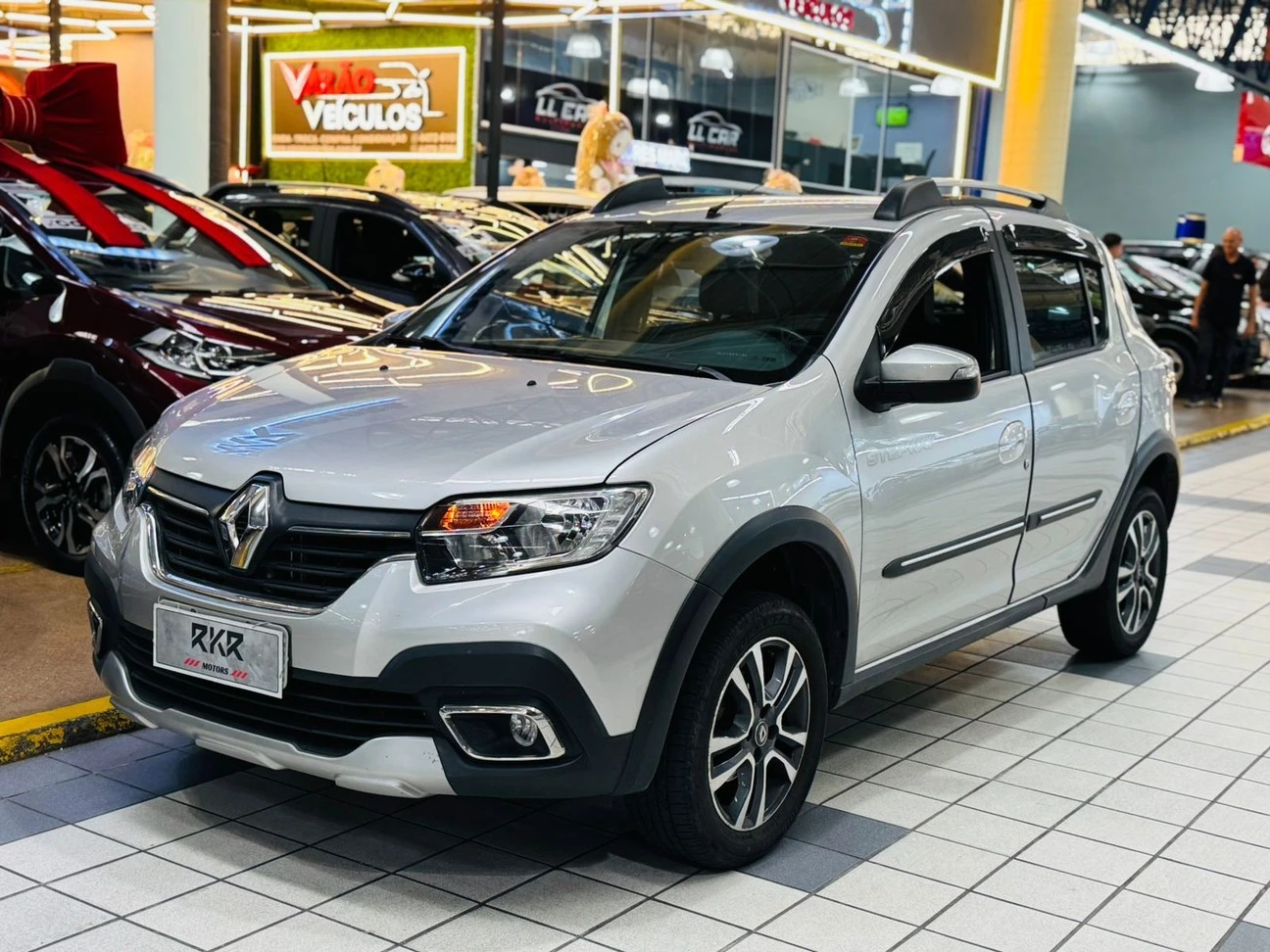 RENAULT SANDERO