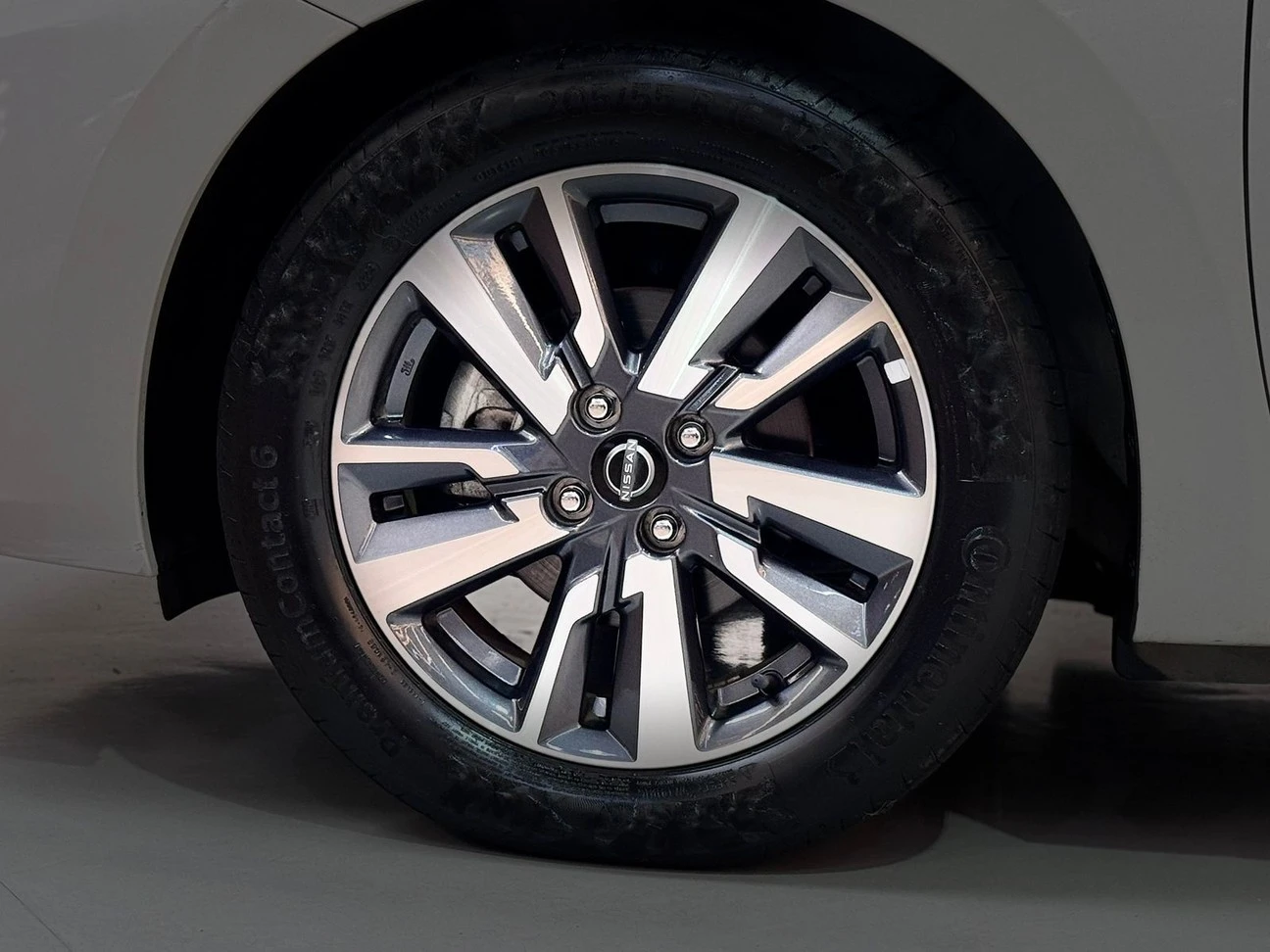 NISSAN VERSA