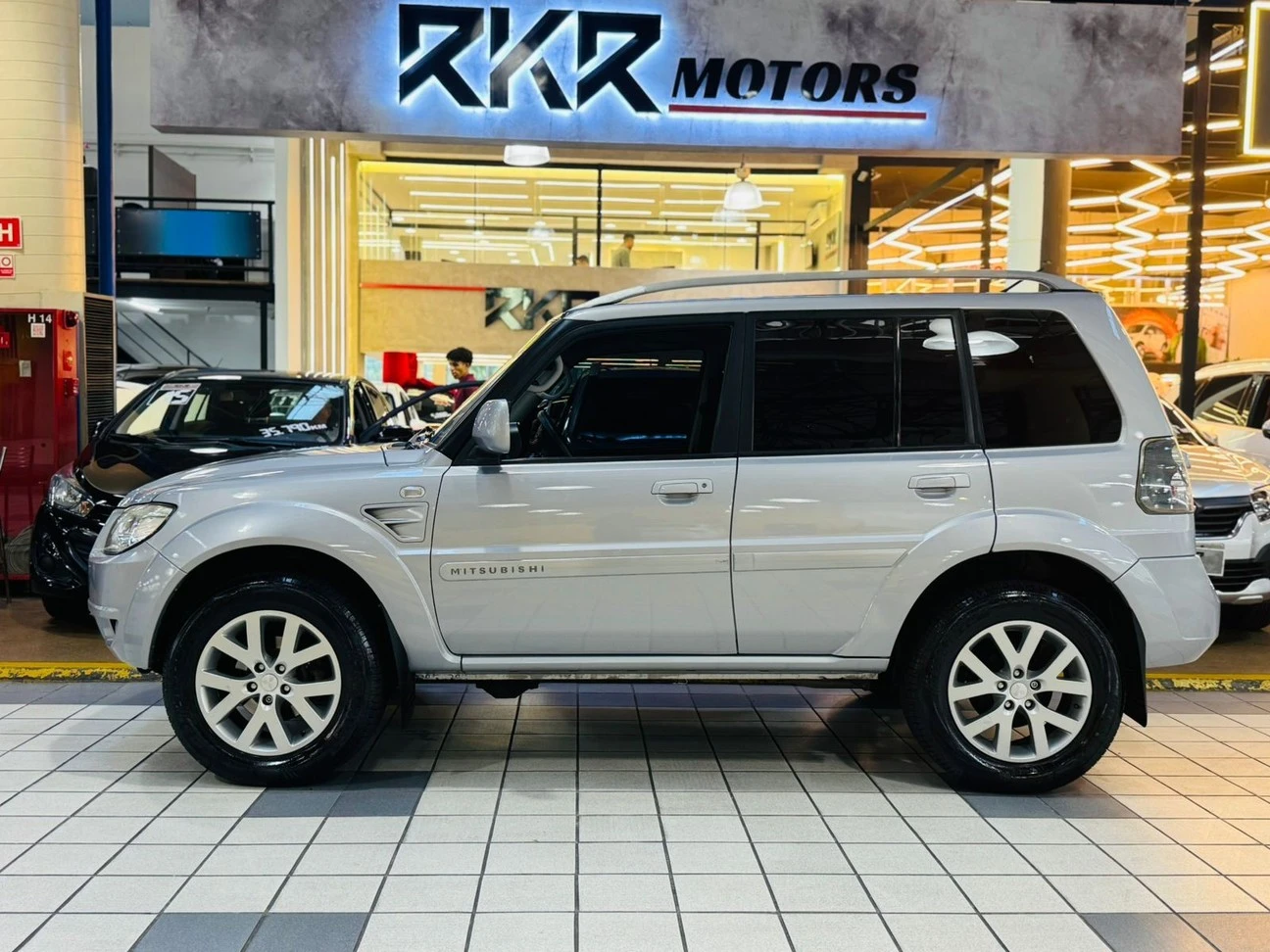 MITSUBISHI PAJERO TR4