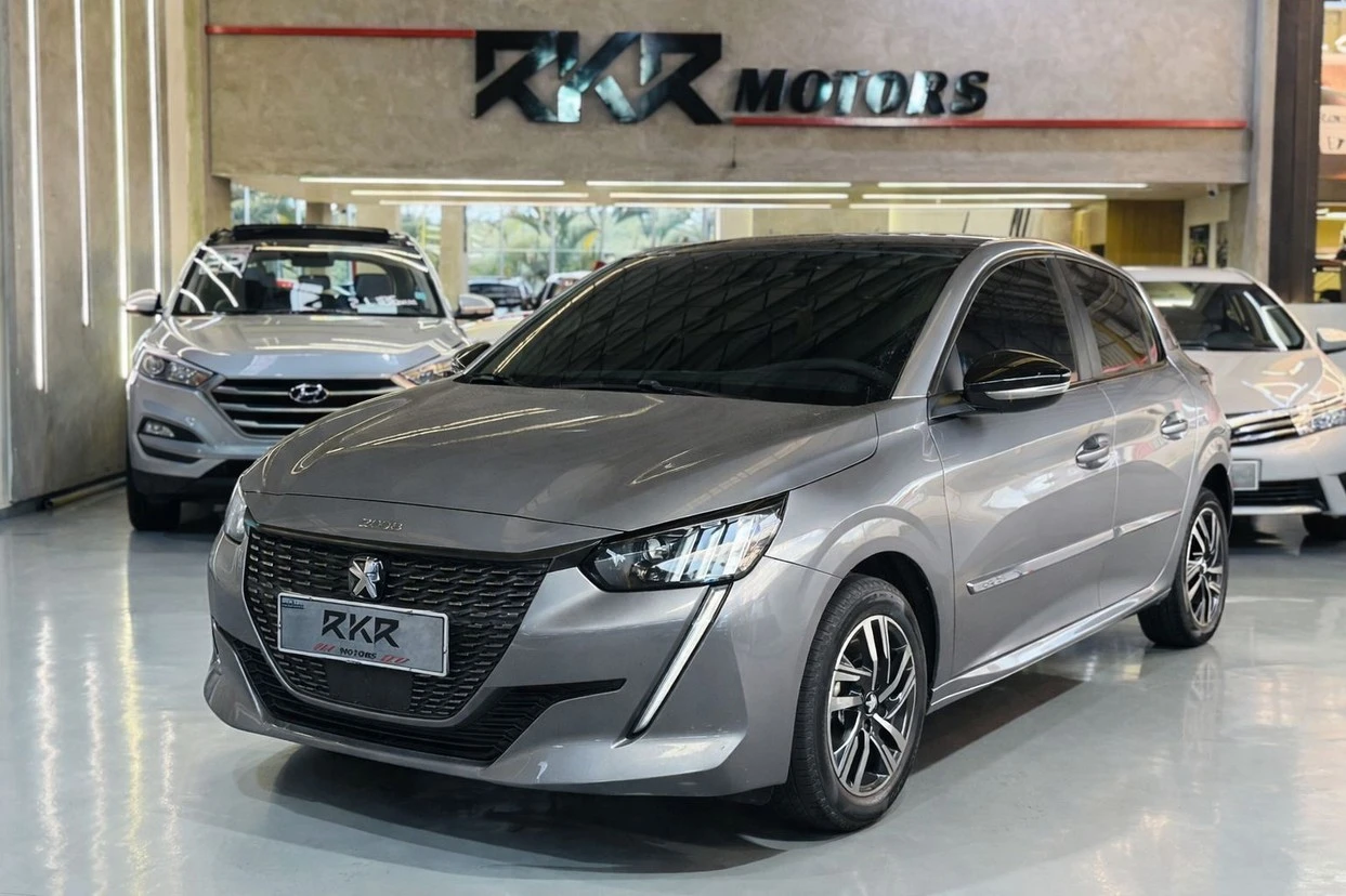 PEUGEOT 208