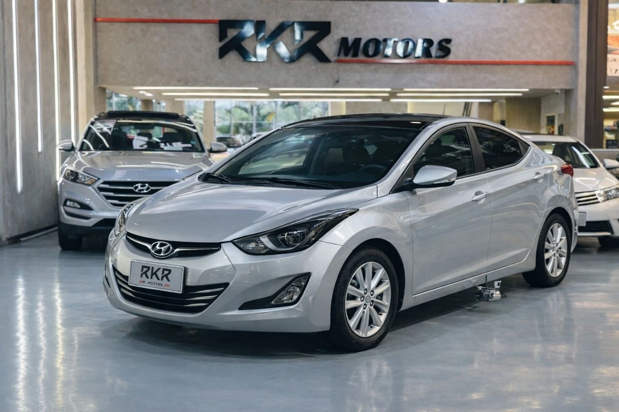HYUNDAI ELANTRA