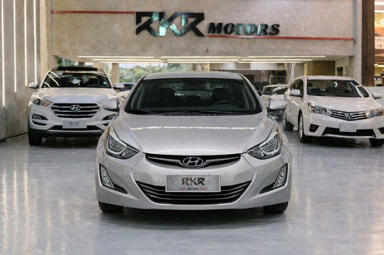 HYUNDAI ELANTRA