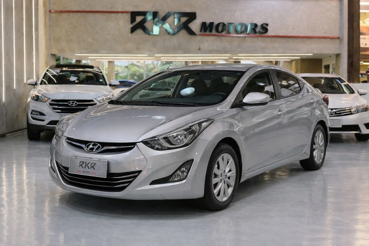 HYUNDAI ELANTRA