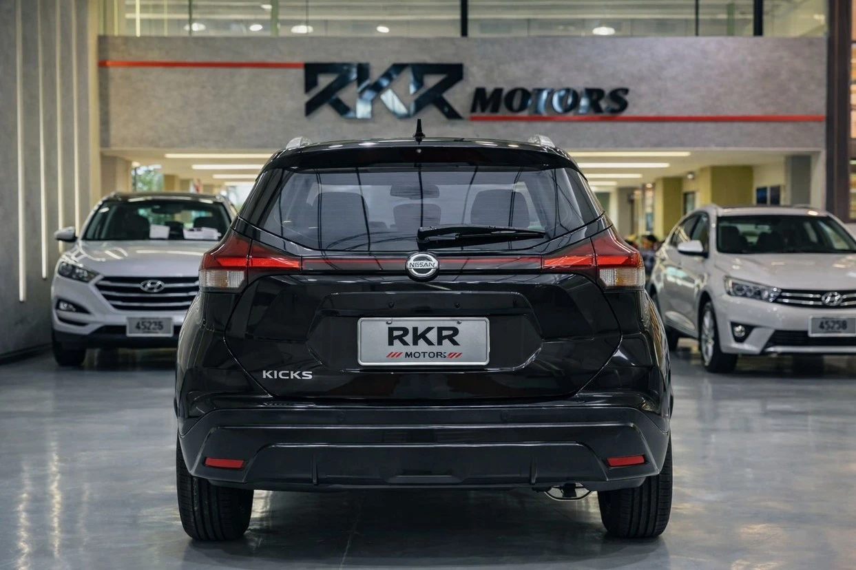 NISSAN KICKS