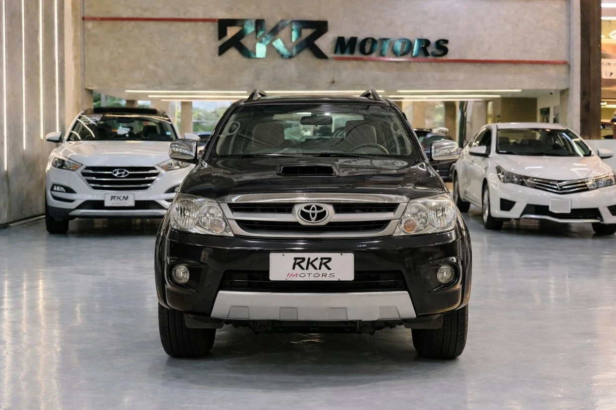 TOYOTA HILUX SW4