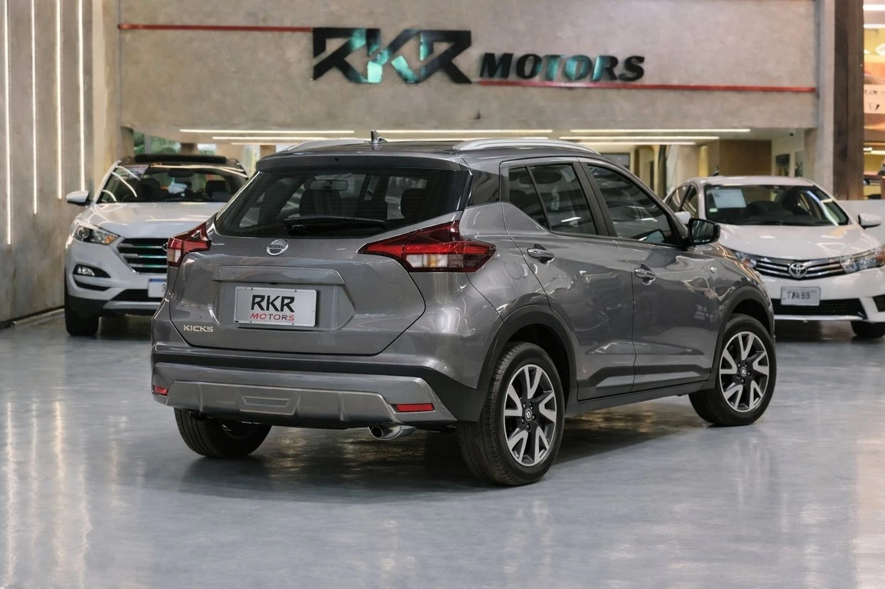 NISSAN KICKS