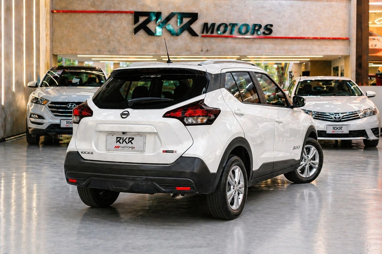 NISSAN KICKS