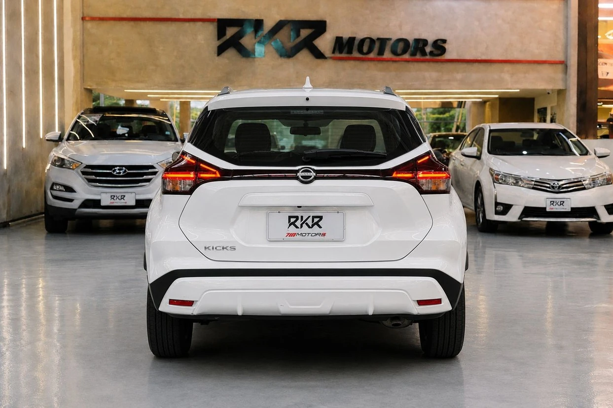 NISSAN KICKS
