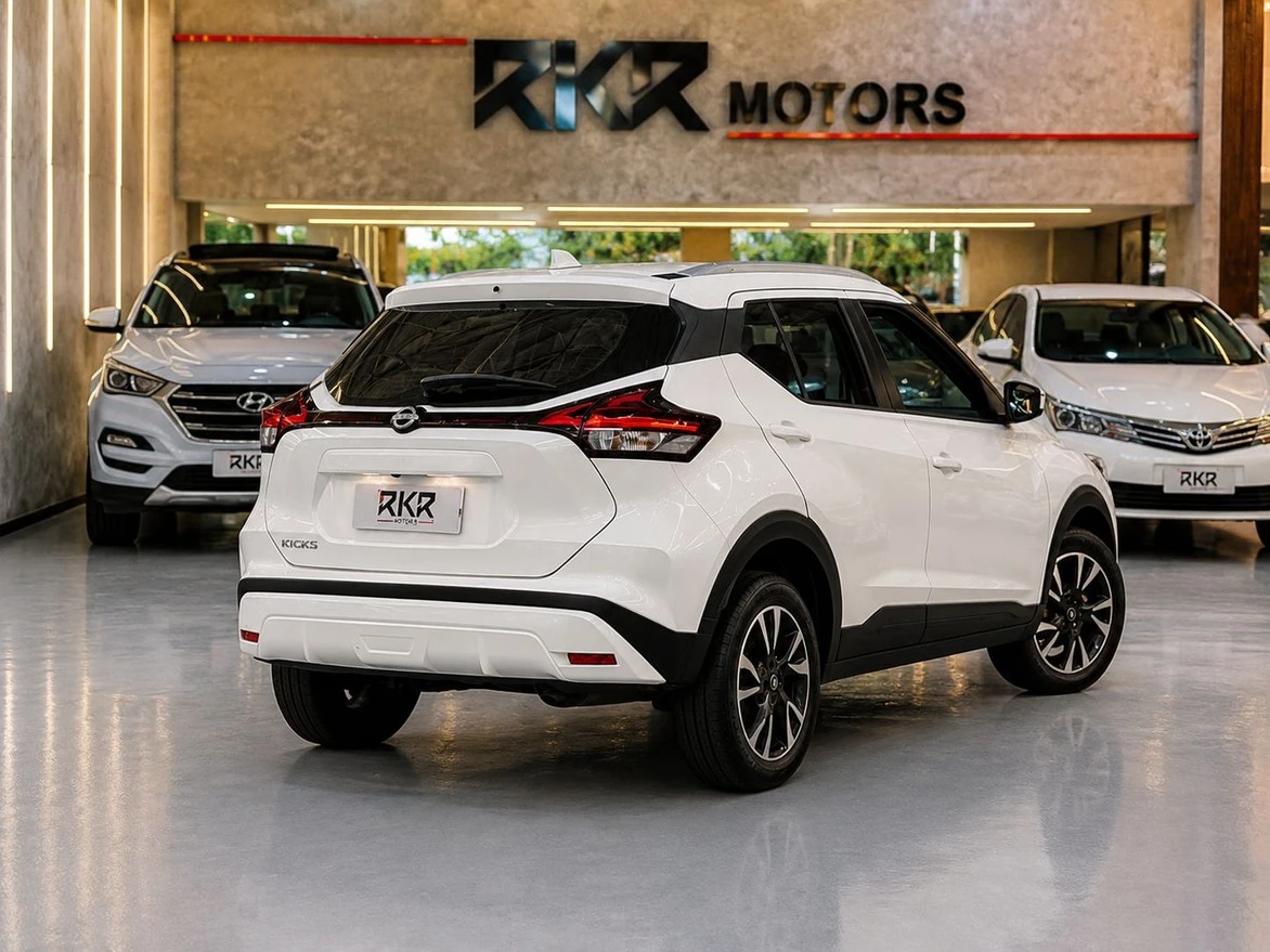 NISSAN KICKS