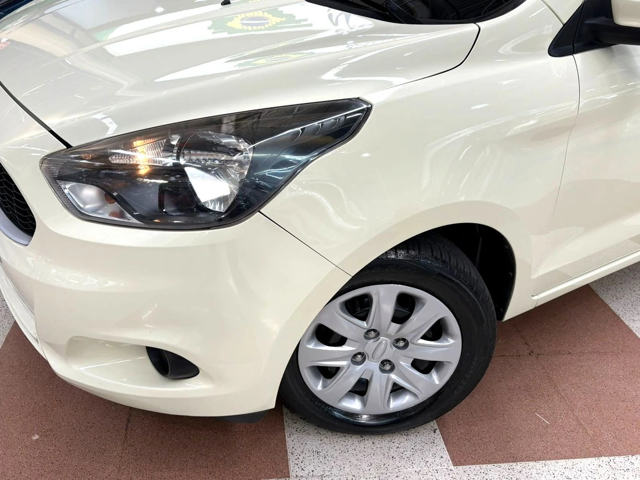 FORD KA