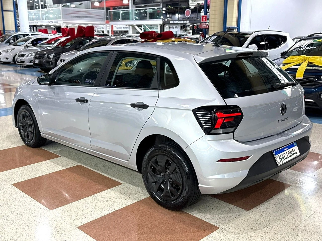 VOLKSWAGEN POLO