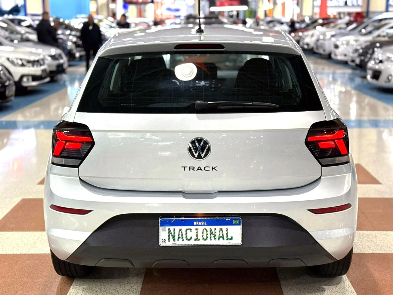 VOLKSWAGEN POLO