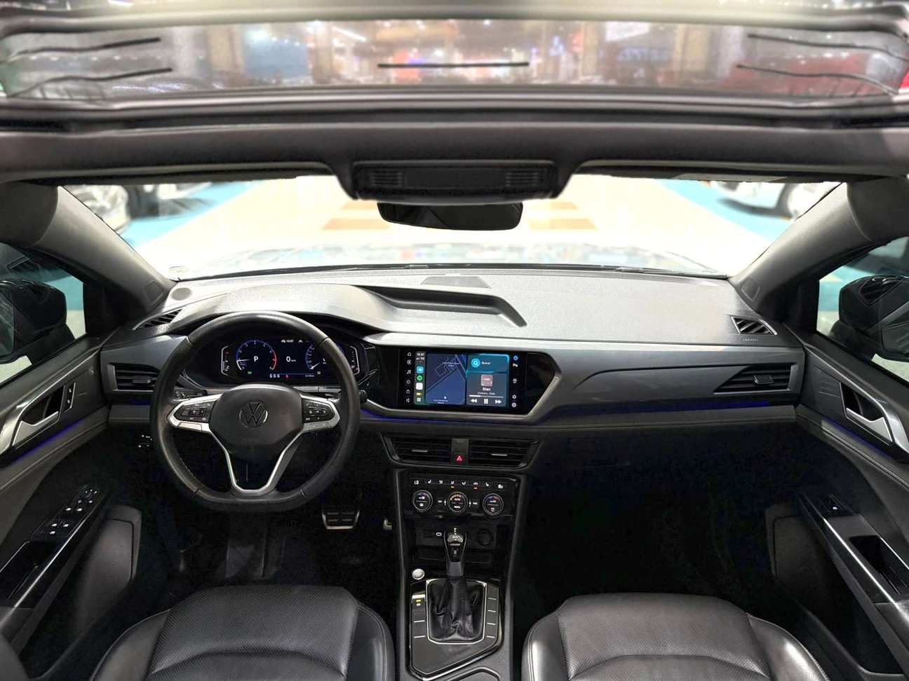 VOLKSWAGEN TAOS