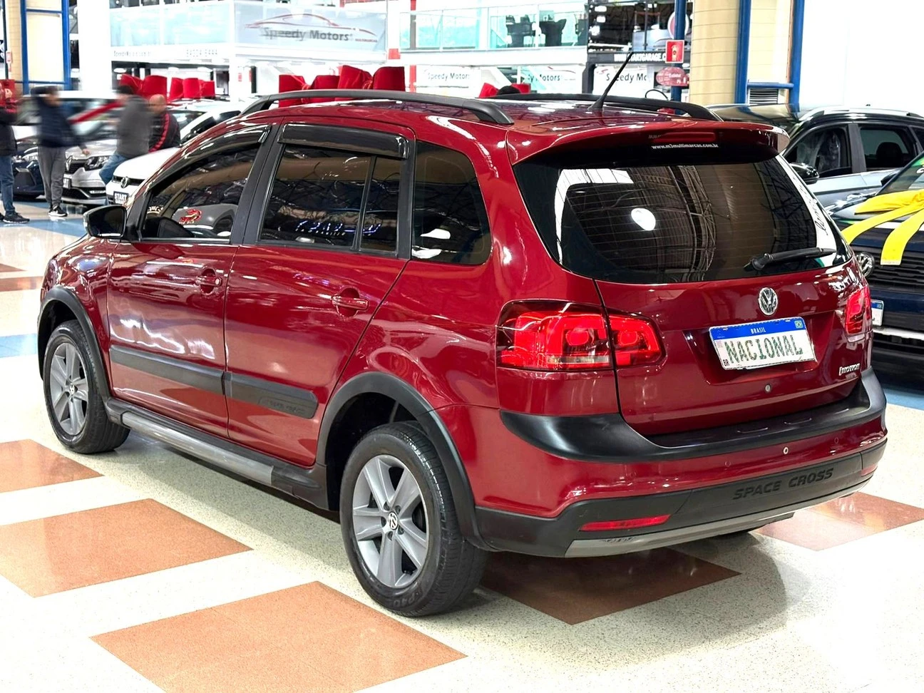 VOLKSWAGEN SPACE CROSS
