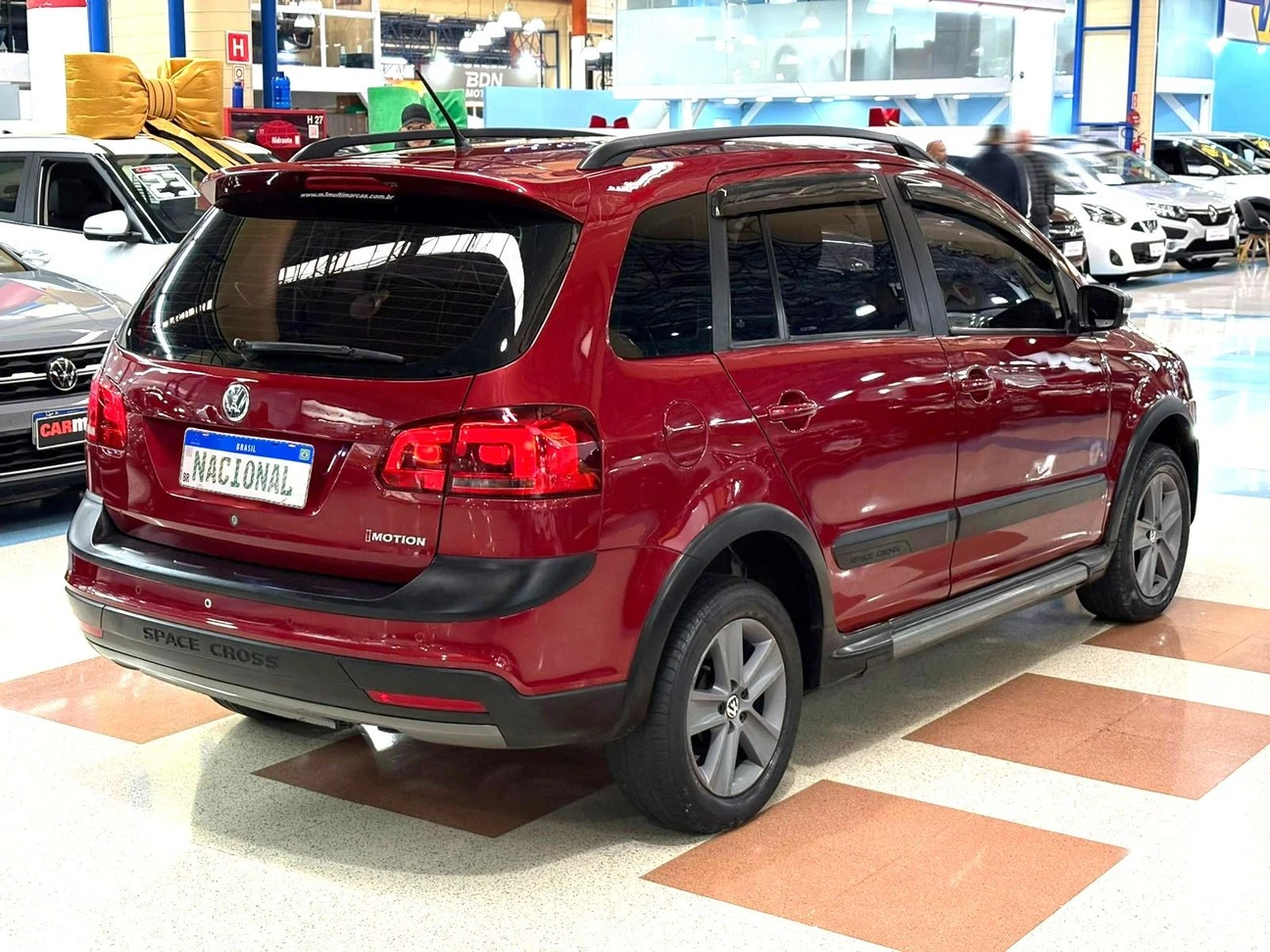VOLKSWAGEN SPACE CROSS