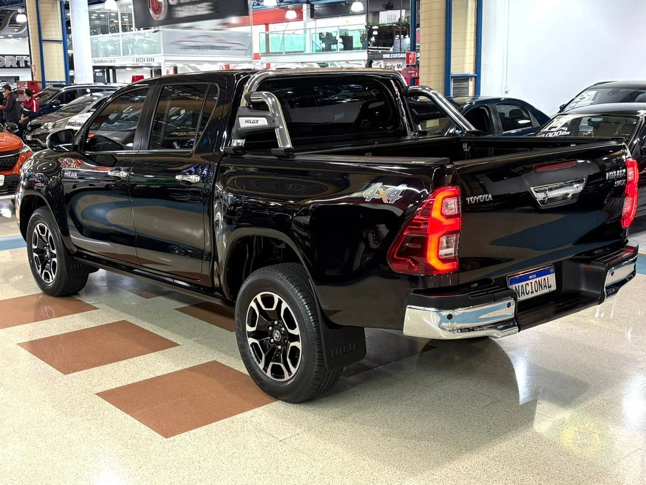 TOYOTA HILUX