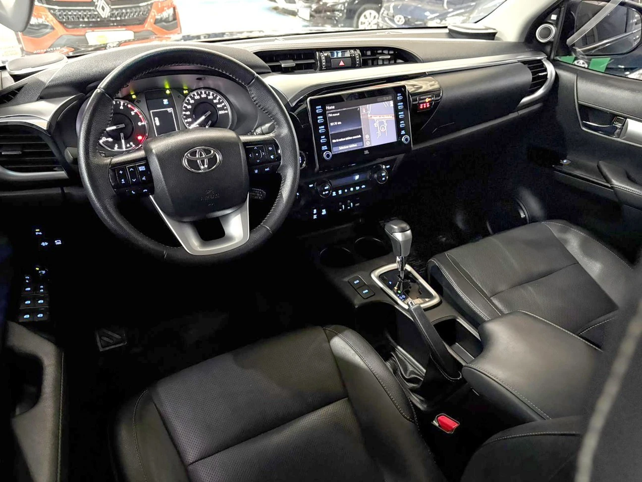 TOYOTA HILUX