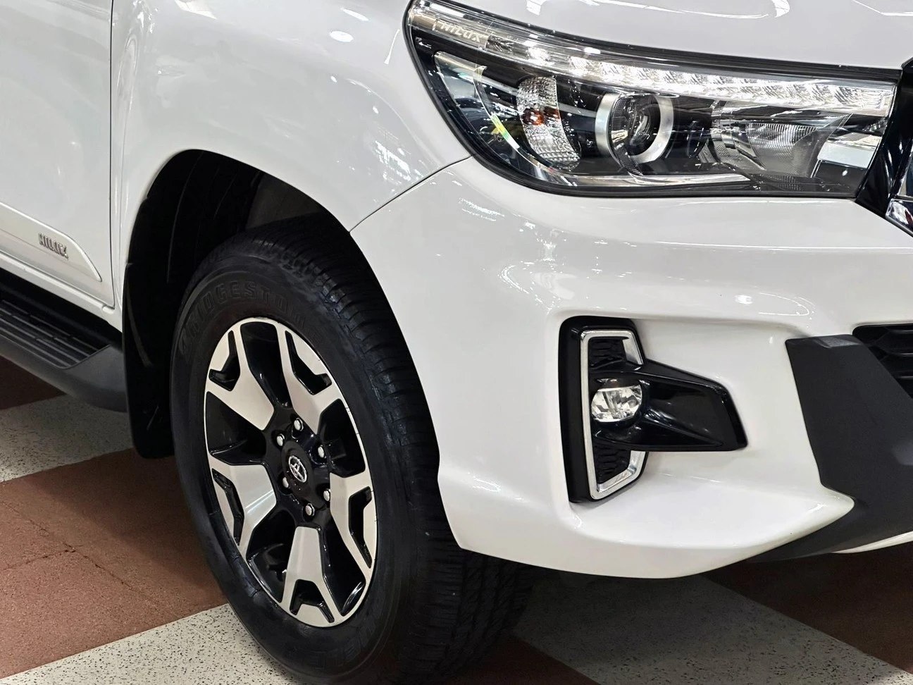 TOYOTA HILUX