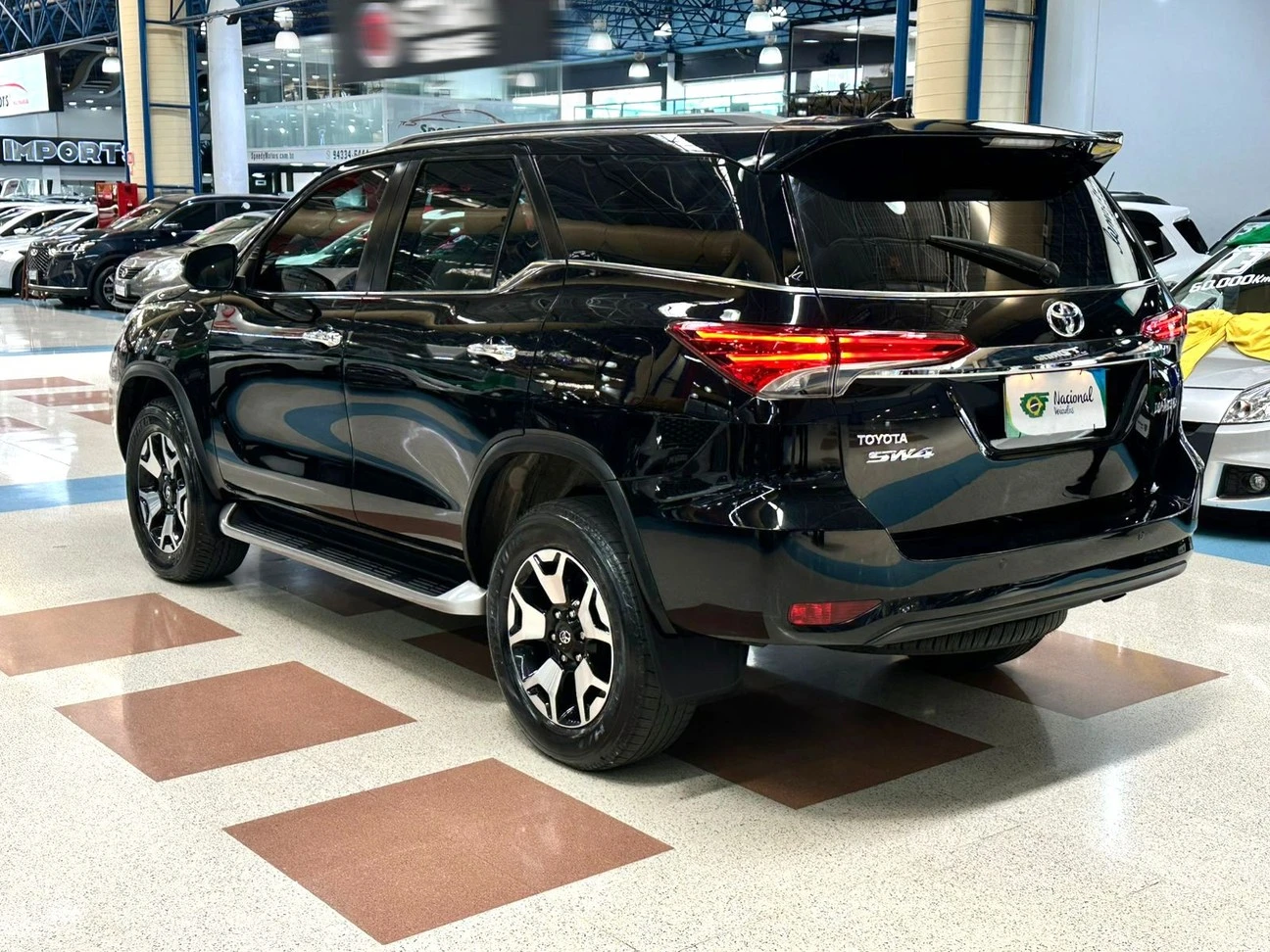 TOYOTA HILUX SW4