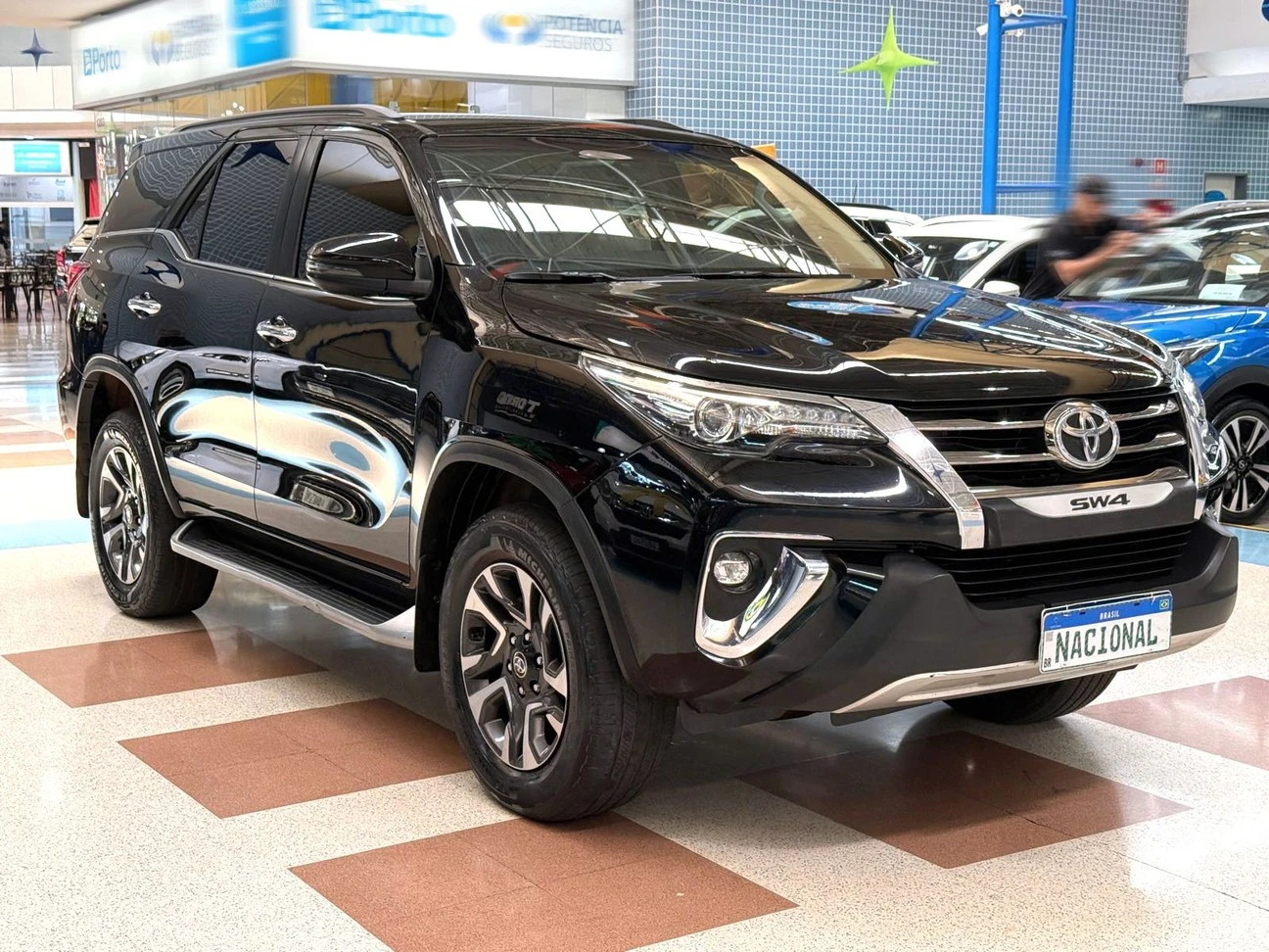 TOYOTA HILUX SW4