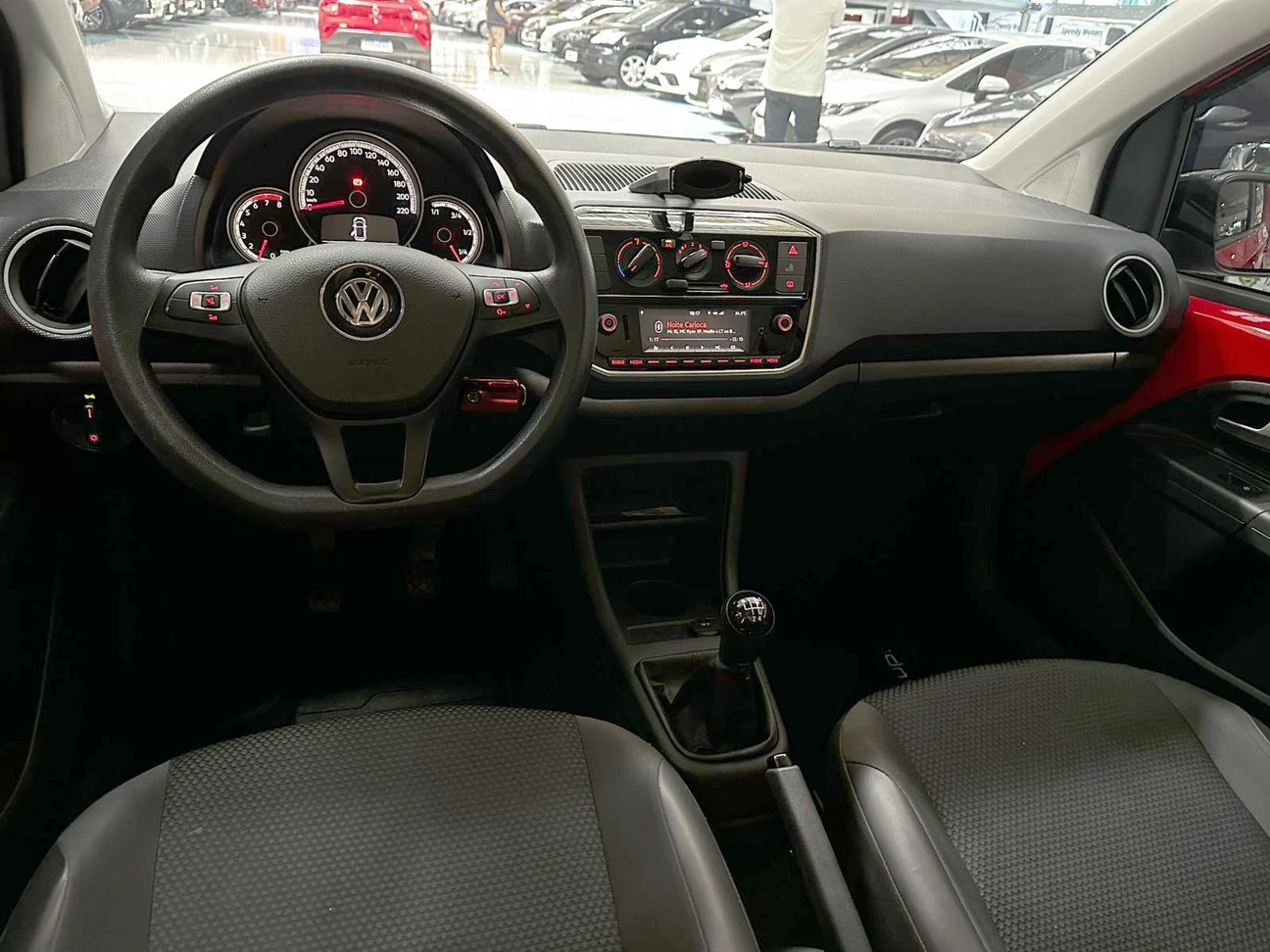 VOLKSWAGEN UP