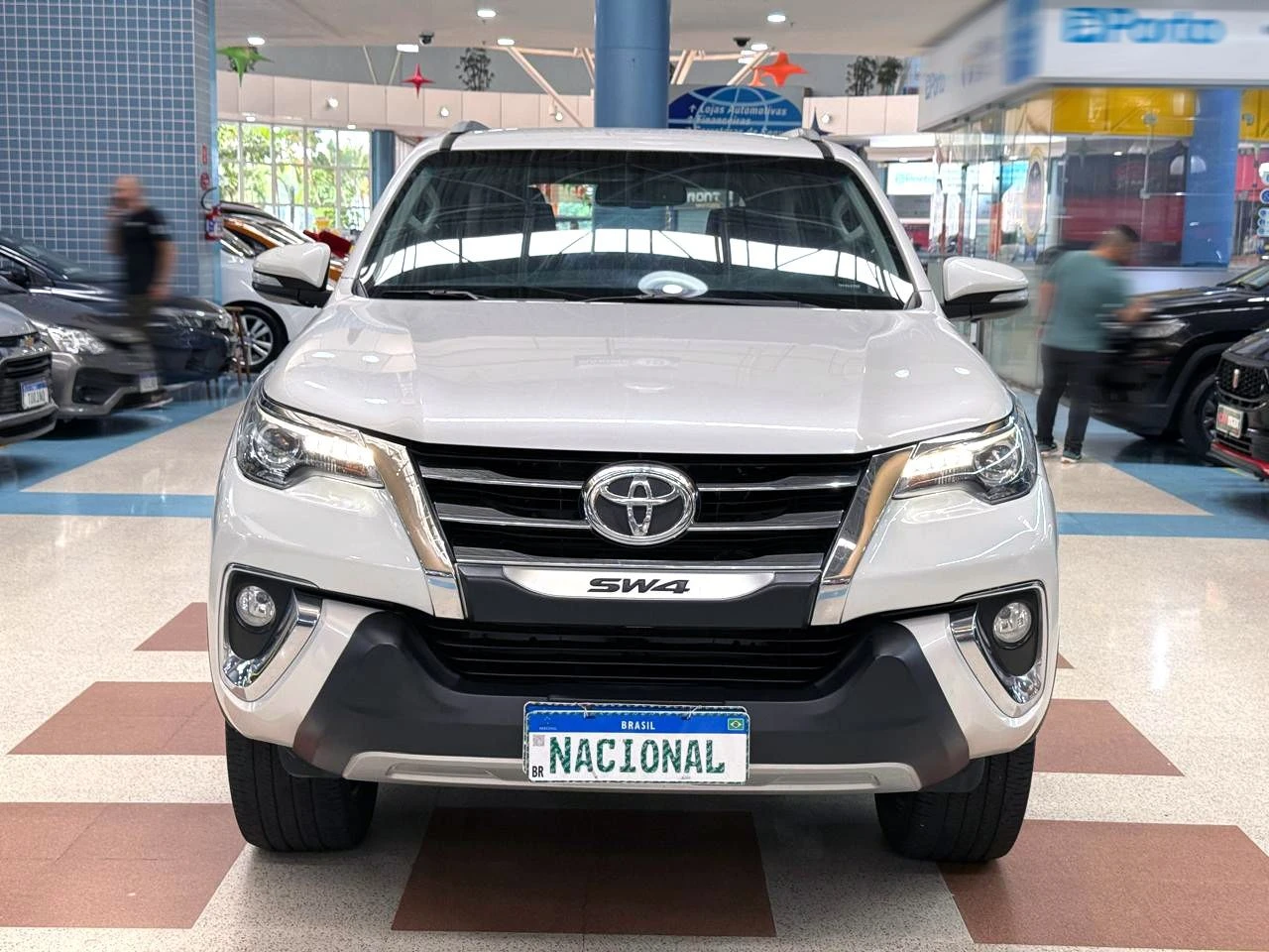 TOYOTA HILUX SW4